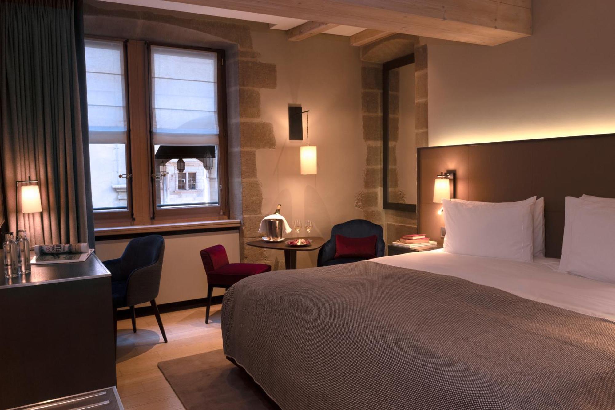 Hotel Les Armures Geneva Exterior photo A room at the hotel